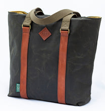 Load image into Gallery viewer, Moss vintage waxed